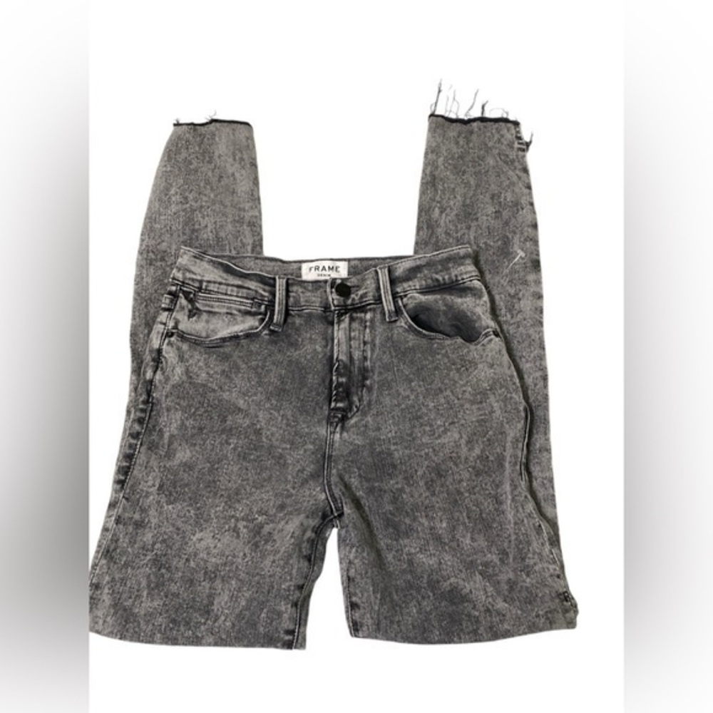 Frame Le High Skinny Crop in Division Chew jeans.